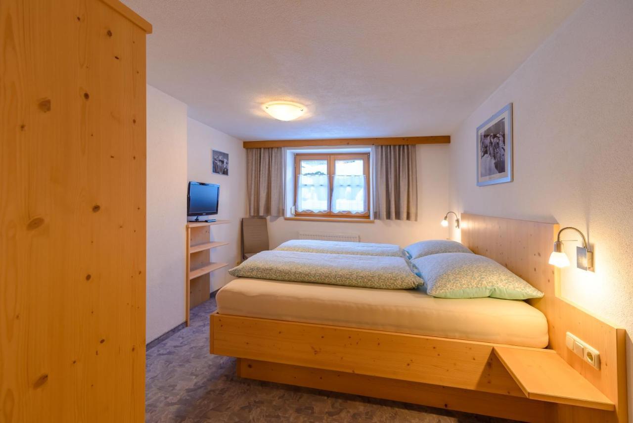 Haus St. Bernard Appartement Pettneu am Arlberg Buitenkant foto